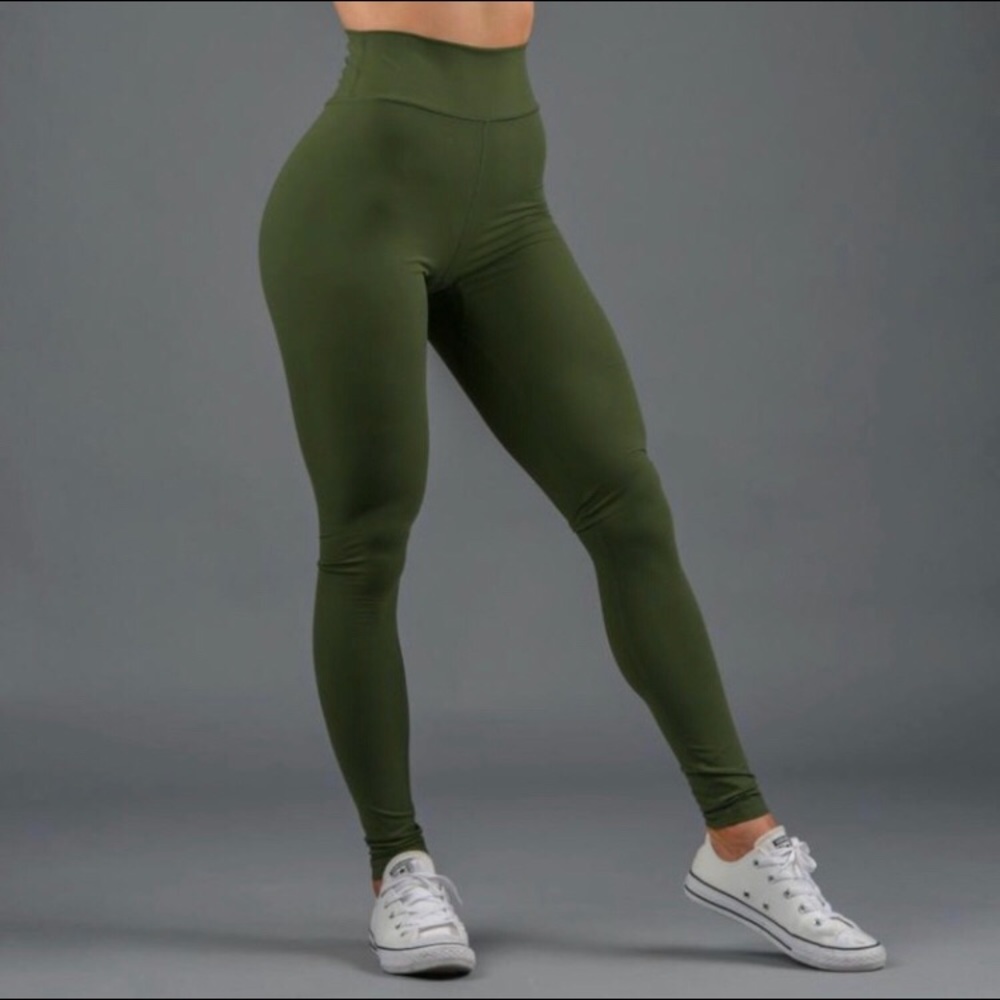 SOLD BuffBunny Original Rosa Leggings - Picture 1 of 8